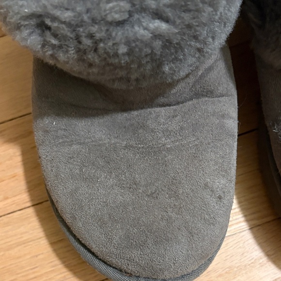 UGG Mini Fluff Ankle Boots - Picture 5 of 9